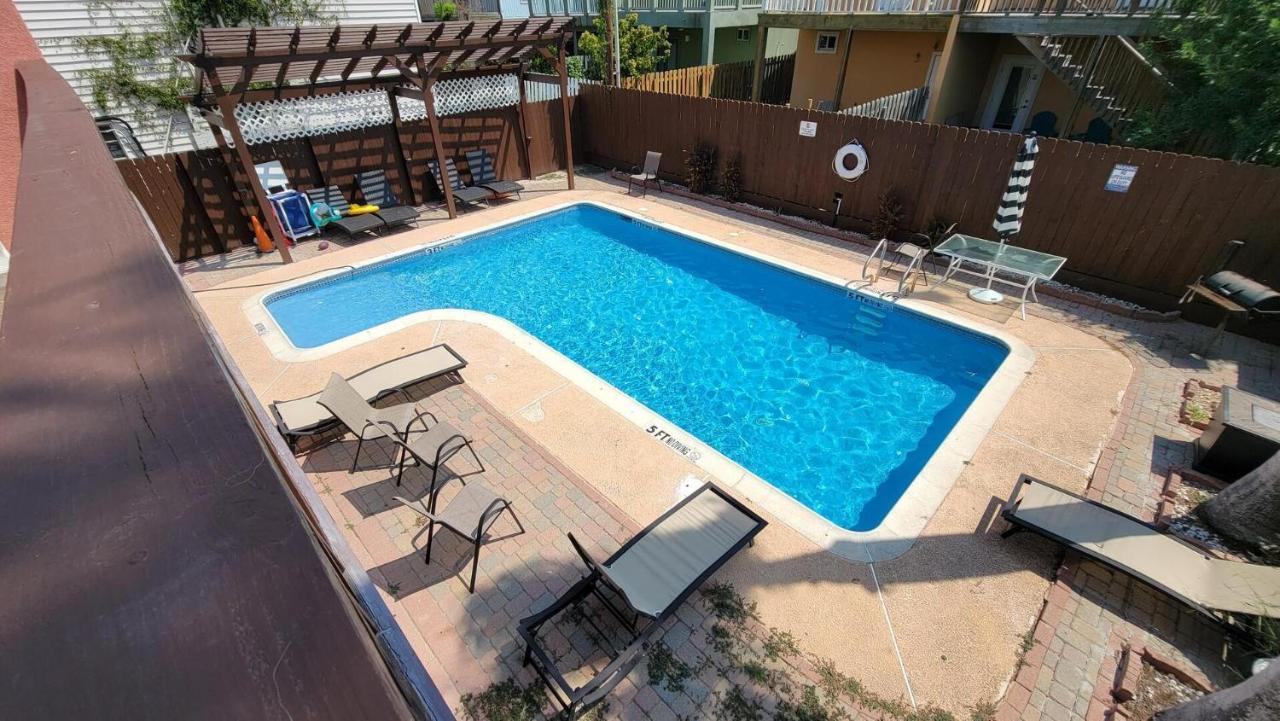 Cozy 2 Bedroom With Big Pool - Campeche Triplex Unit C Home South Padre Island Exterior photo