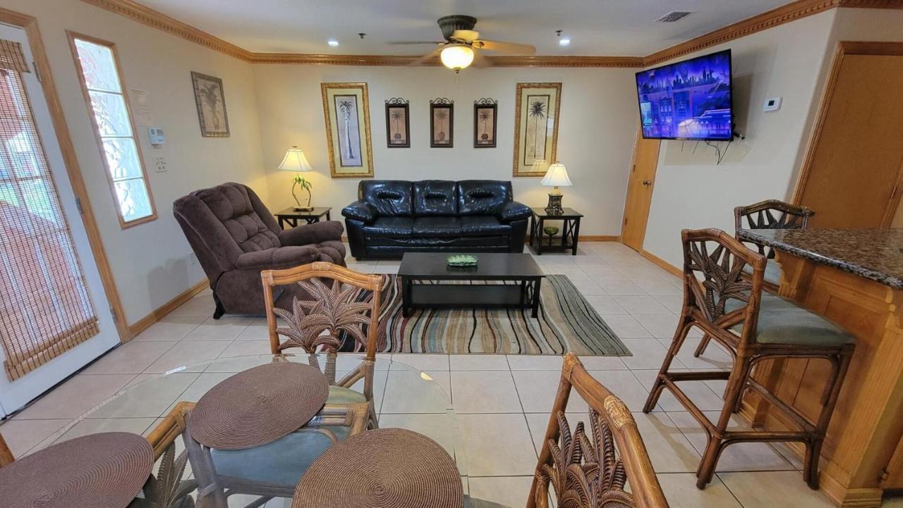 Cozy 2 Bedroom With Big Pool - Campeche Triplex Unit C Home South Padre Island Exterior photo